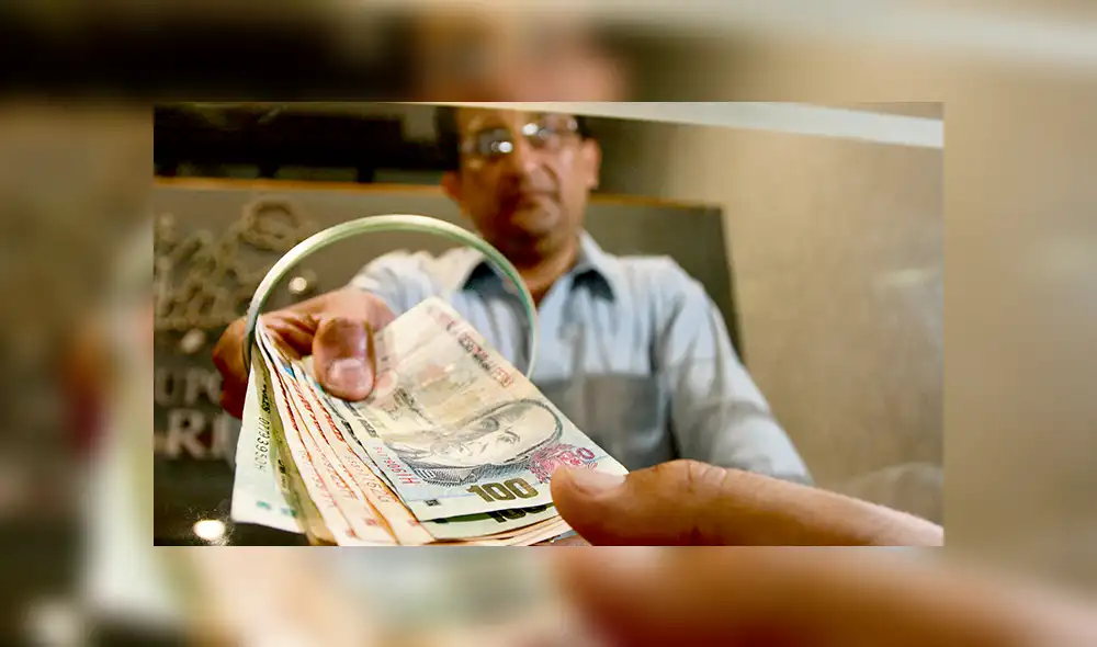 Dinero extra. Si el trabajador está afiliado a EsSalud, recibirá un 9% adicional a su sueldo y si está en EPS, un 6,75% Dinero extra. Si el trabajador está afiliado a EsSalud, recibirá un 9% adicional a su sueldo y si está en EPS, un 6,75%