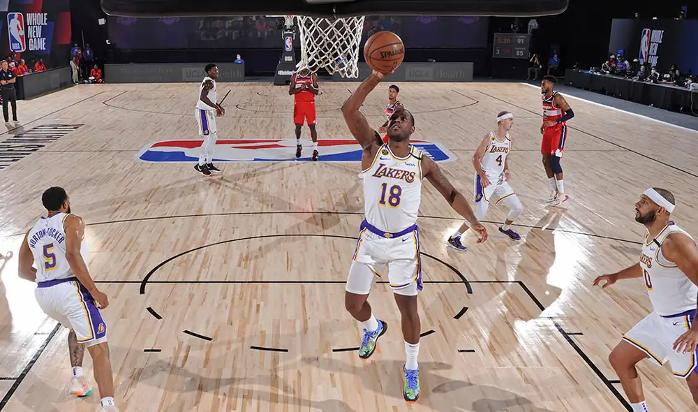 Lakers vencieron 123-116 a Wizards en su tercer partido de práctica antes del regreso de la NBA. Foto: AFP.