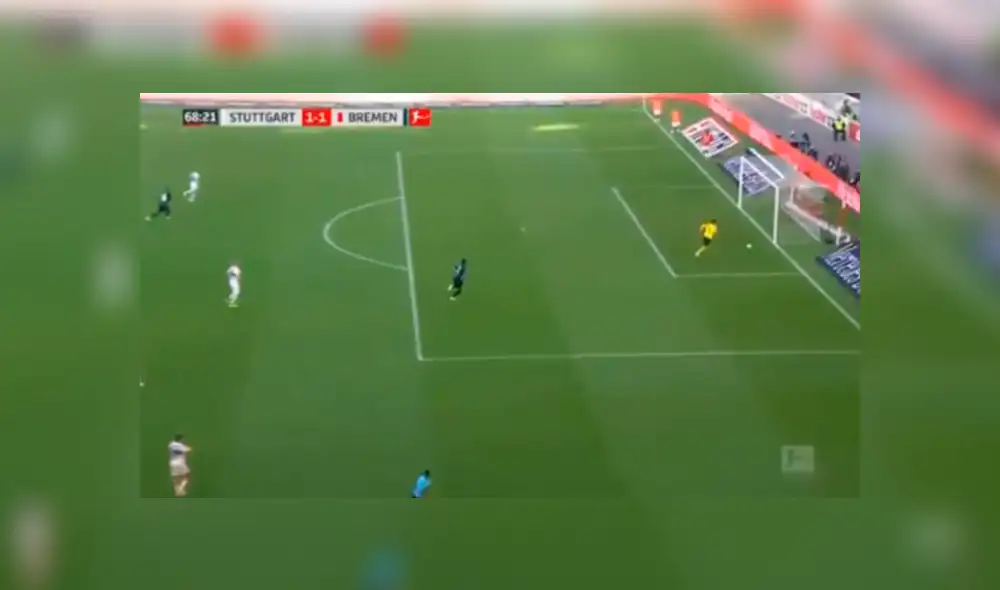 Presión de Claudio Pizarro forzó increíble 'blooper' de arquero en la Bundesliga [VIDEO]