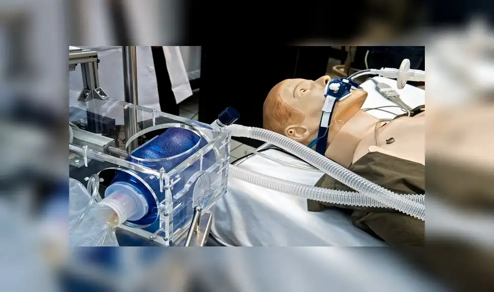 A mechanical ventilator developed in the University of Costa Rica (UCR) to be used for patients infected with CIVID-19, is tested in San Jose, on April 2, 2020. - Universities and investigations centres in Costa Rica, Guatemala, Honduras and El Salvador have advanced on the creation of prototypes of artificial ventilators, which if approved by sanitary authorities, could be manufactured by private companies for local hospitals in case of an explosion of the cases of the new coronavirus. (Photo by Ezequiel BECERRA / AFP) A mechanical ventilator developed in the University of Costa Rica (UCR) to be used for patients infected with CIVID-19, is tested in San Jose, on April 2, 2020. - Universities and investigations centres in Costa Rica, Guatemala, Honduras and El Salvador have advanced on the creation of prototypes of artificial ventilators, which if approved by sanitary authorities, could be manufactured by private companies for local hospitals in case of an explosion of the cases of the new coronavirus. (Photo by Ezequiel BECERRA / AFP)