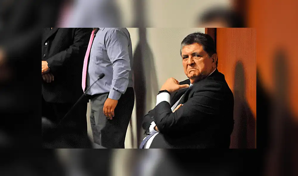 Vía Facebook: universitario peruano sigue los pasos de Alan García y pide asilo a la embajada de Uruguay [FOTOS] 