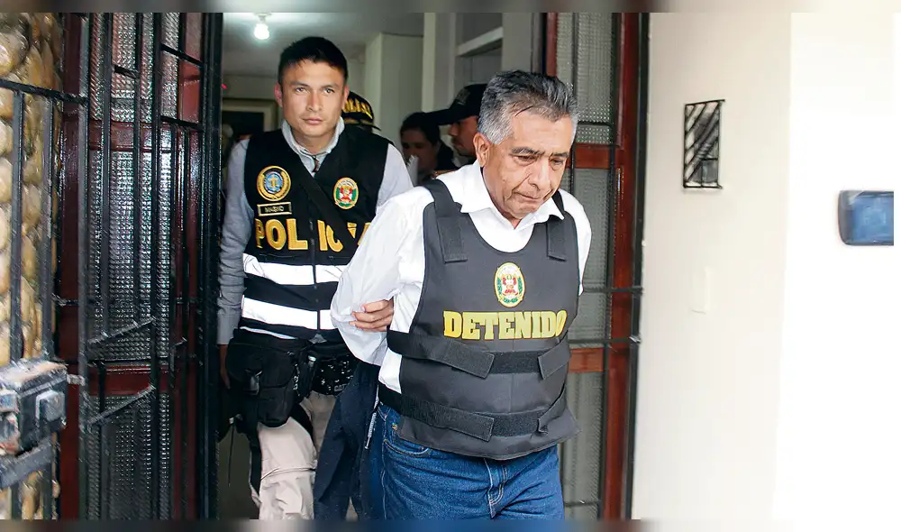 Detienen al alcalde de Chiclayo y lo acusan de dirigir una red criminal