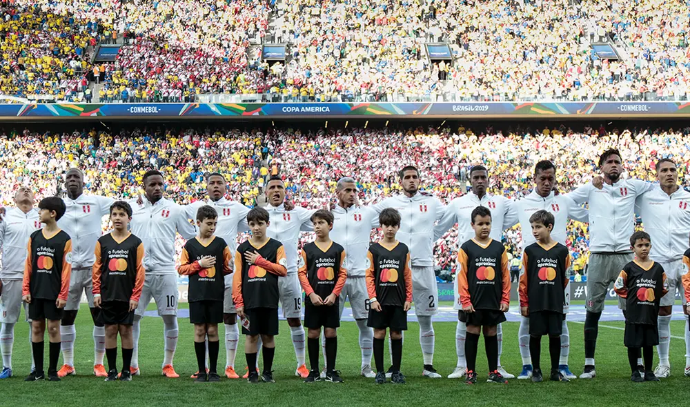 Selección peruana se suma a la fiebre del filtro de rostro 'viejo' que es viral por redes sociales.