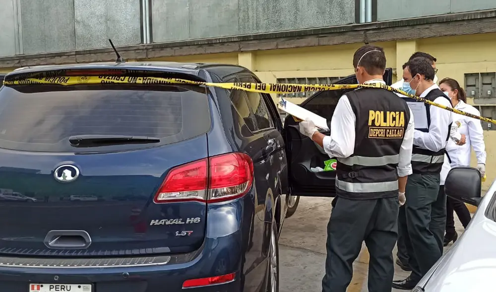 Vehículo pasa pericias para determinar hecho de la investigación. Créditos: Deysi Portuguez / URPI-GLR Vehículo pasa pericias para determinar hecho de la investigación. Créditos: Deysi Portuguez / URPI-GLR