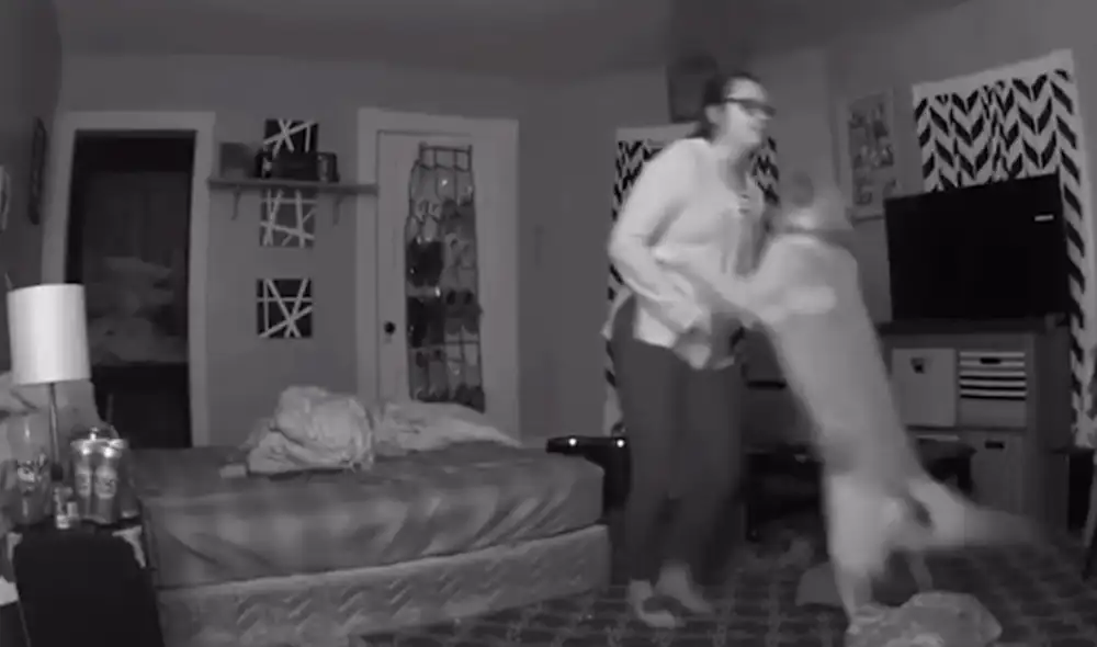 Desliza hacia la izquierda para ver las imágenes del video viral. Foto: Captura de Facebook.