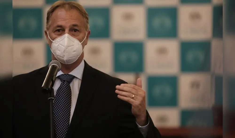 Burgomaestre explicó al Concejo Municipal que propuesta del Ejecutivo era la única salida viable y que no le podía temblar la mano al tomar decisiones. Foto: La República.