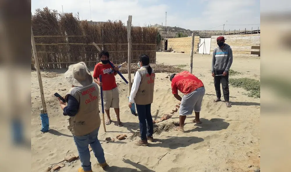Personal PNP ayudó en el desalojo de los invasores.