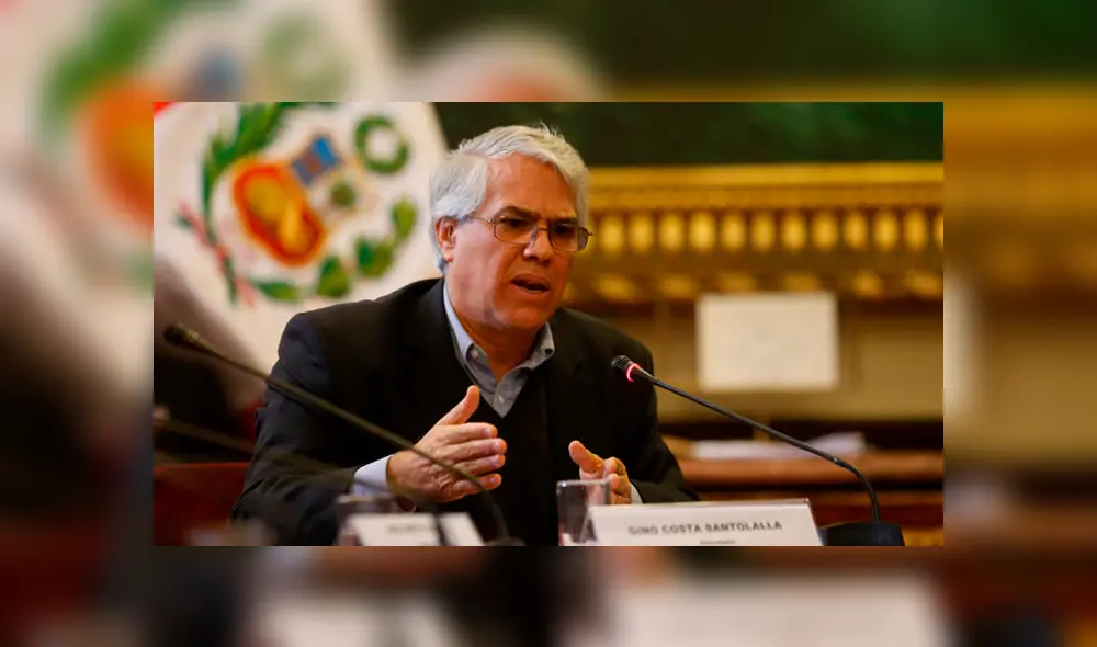 Gino Costa se suma a renuncias en bancada de PPK tras indulto