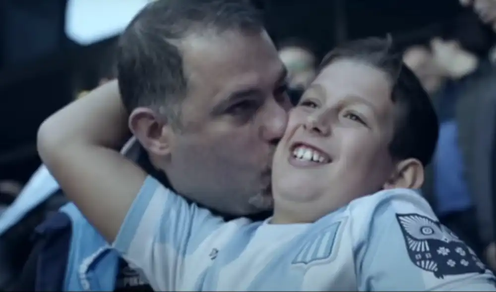 Comerciales de fútbol en el Día del Padre. | Foto: captura de YouTube Comerciales de fútbol en el Día del Padre. | Foto: captura de YouTube