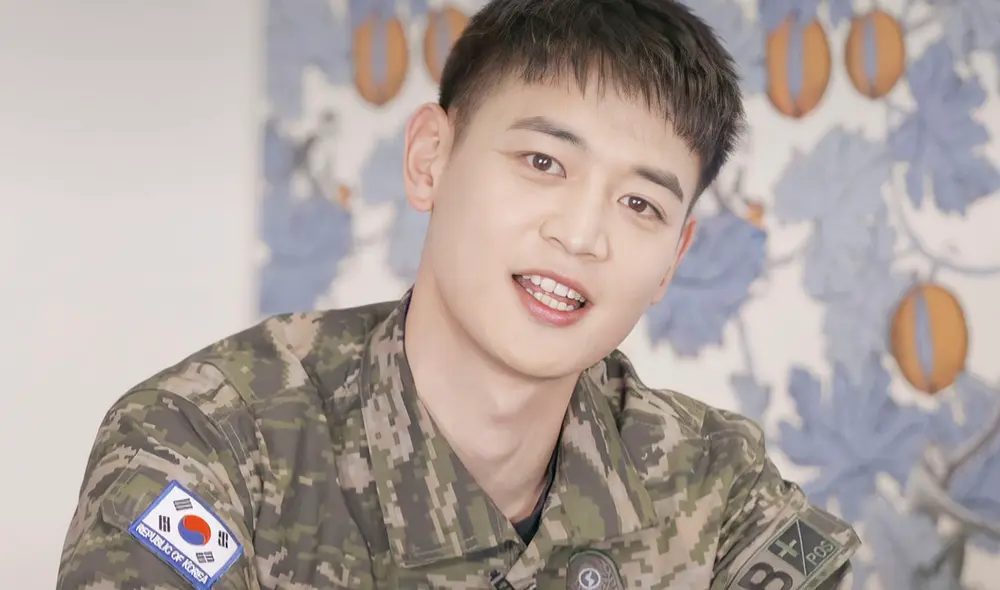 Minho durante su transmisión en vivo para saludar a fans. Foto: captura vlive Minho durante su transmisión en vivo para saludar a fans. Foto: captura vlive