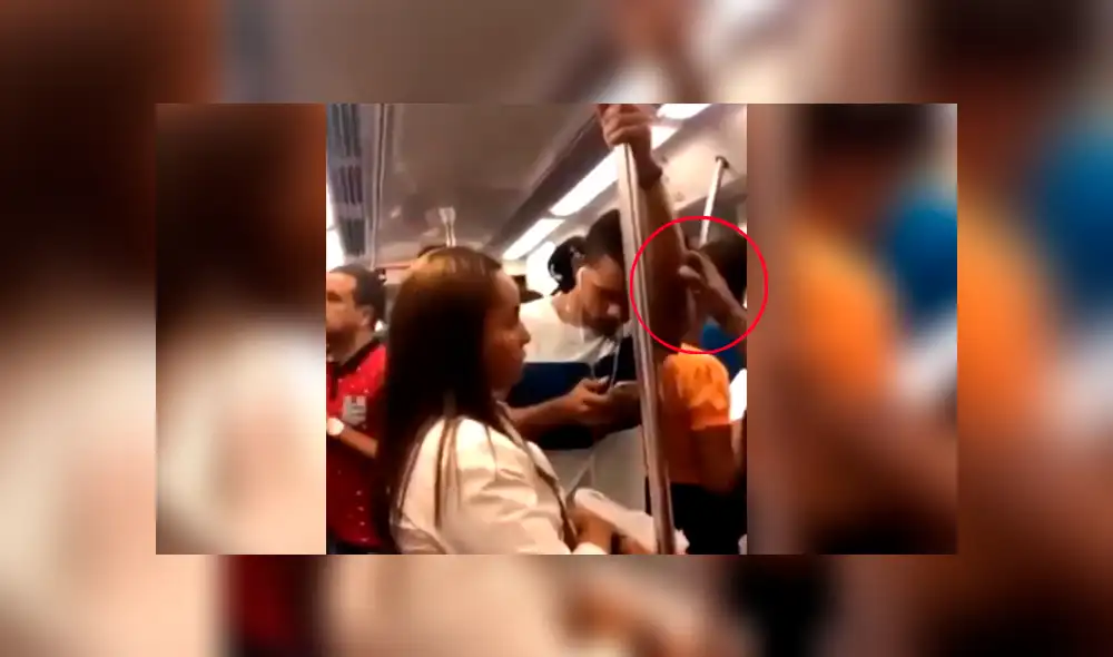 YouTube: Muchacho ve película para adultos en tren, audífonos fallan y termina en ridículo [VIDEO]