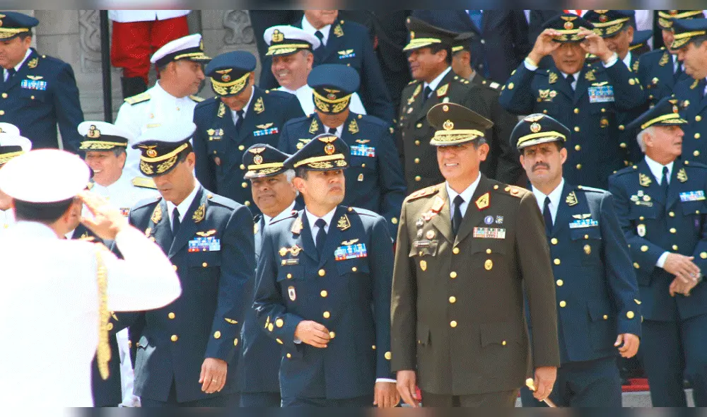Poder Ejecutivo nombra a César Astudillo como nuevo comandante general del Ejército Poder Ejecutivo nombra a César Astudillo como nuevo comandante general del Ejército