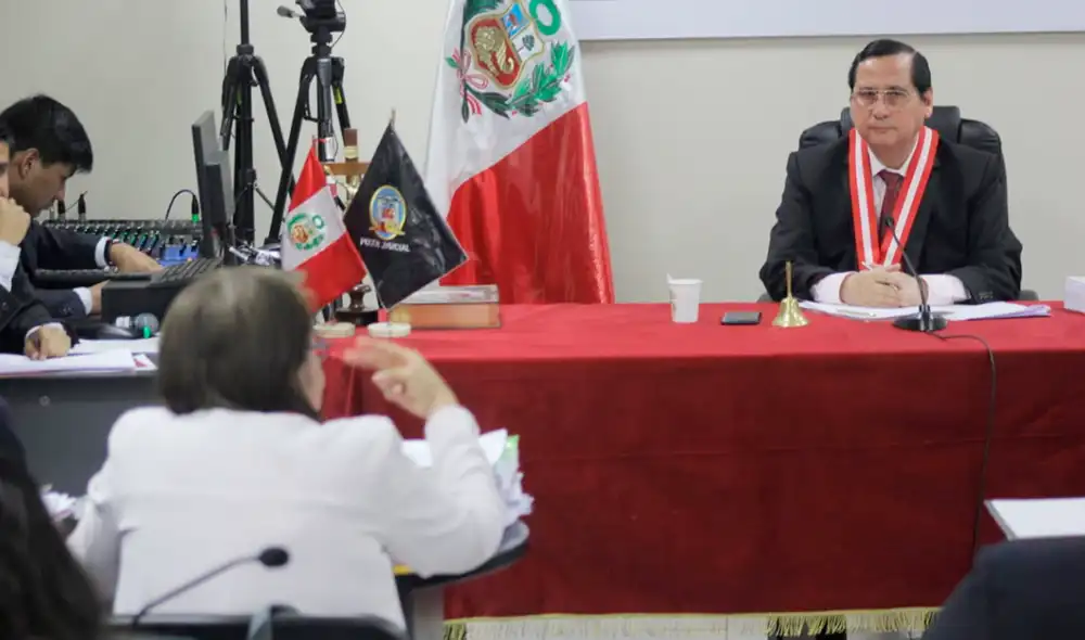 César Villanueva se allanó al impedimento de salida en su contra César Villanueva se allanó al impedimento de salida en su contra