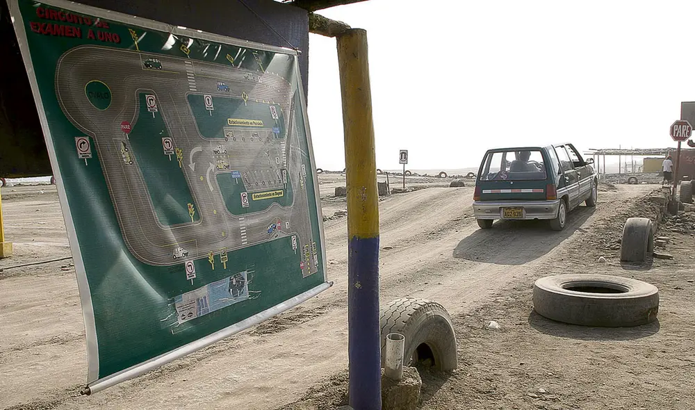 Licencia. Los conductores deberán demostrar sus destrezas en circuitos abiertos y cerrados.