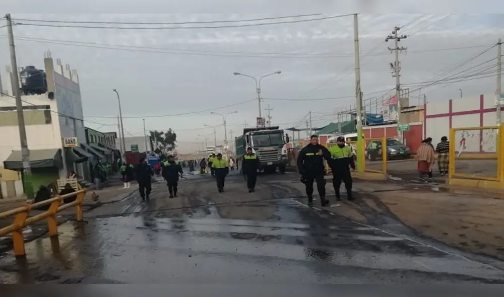 Retiran comercio ambulatorio y basura del mercado Río Seco en Arequipa [FOTOS]
