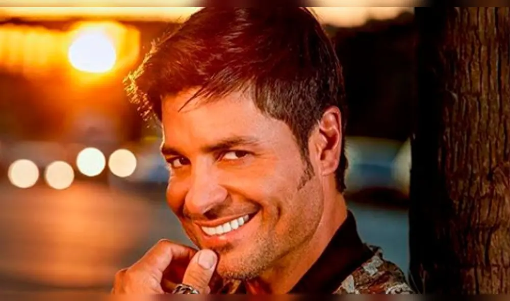 Instagram: Chayanne se emociona por Navidad y alborota a fans con disfraz de Papá Noel