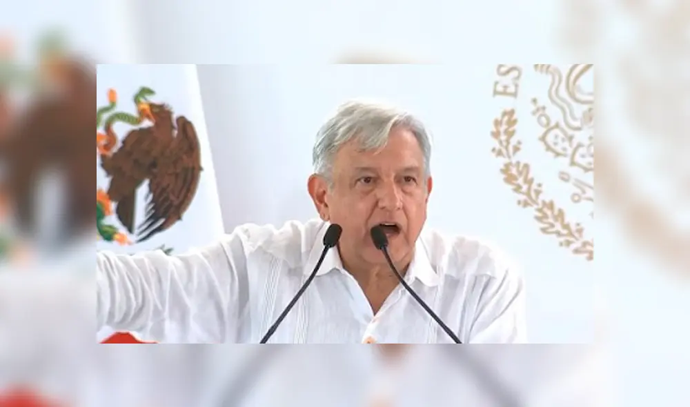 AMLO realiza conferencias matutinas de lunes a viernes.