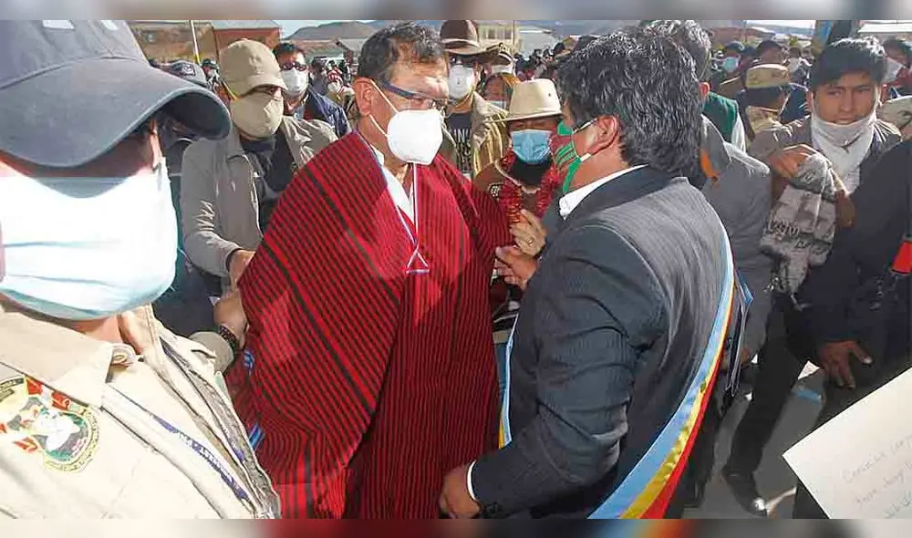 debate. Por más de tres horas ministro Montenegro escuchó a pobladores de Puno. Al final se decidió suspender Vilavilani. debate. Por más de tres horas ministro Montenegro escuchó a pobladores de Puno. Al final se decidió suspender Vilavilani.