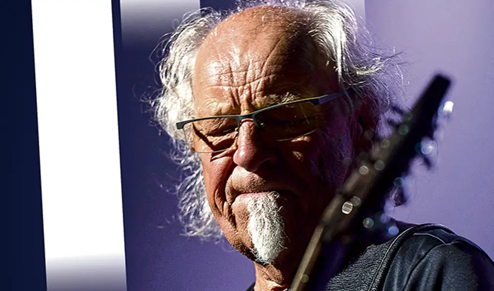 “Me encanta el desafío de nuevas fronteras en la guitarra, me gusta extender mis horizontes”, sostiene el artista. “Me encanta el desafío de nuevas fronteras en la guitarra, me gusta extender mis horizontes”, sostiene el artista.