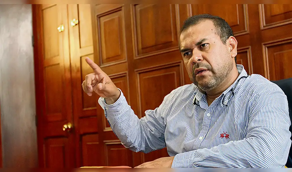 Se van sí o sí. Gasco dijo que ordenará la ciudad y no negociará con los informales. Se van sí o sí. Gasco dijo que ordenará la ciudad y no negociará con los informales.