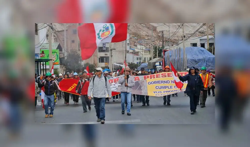 Junín: Carretera Central es bloqueada por trabajadores de La Oroya para exigir adjudicación