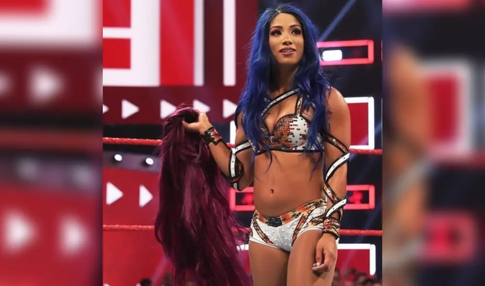 Sasha Banks se quita la peluca para festejar paliza a Natalya [VIDEO]