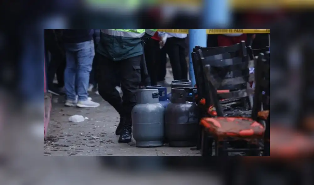 Bomberos atendieron emergencia, mientras que ambulancias SAMU y patrulleros de la Policía y Serenazgo trasladaron a los heridos a hospitales. (Foto: Flavio Matos / La República)