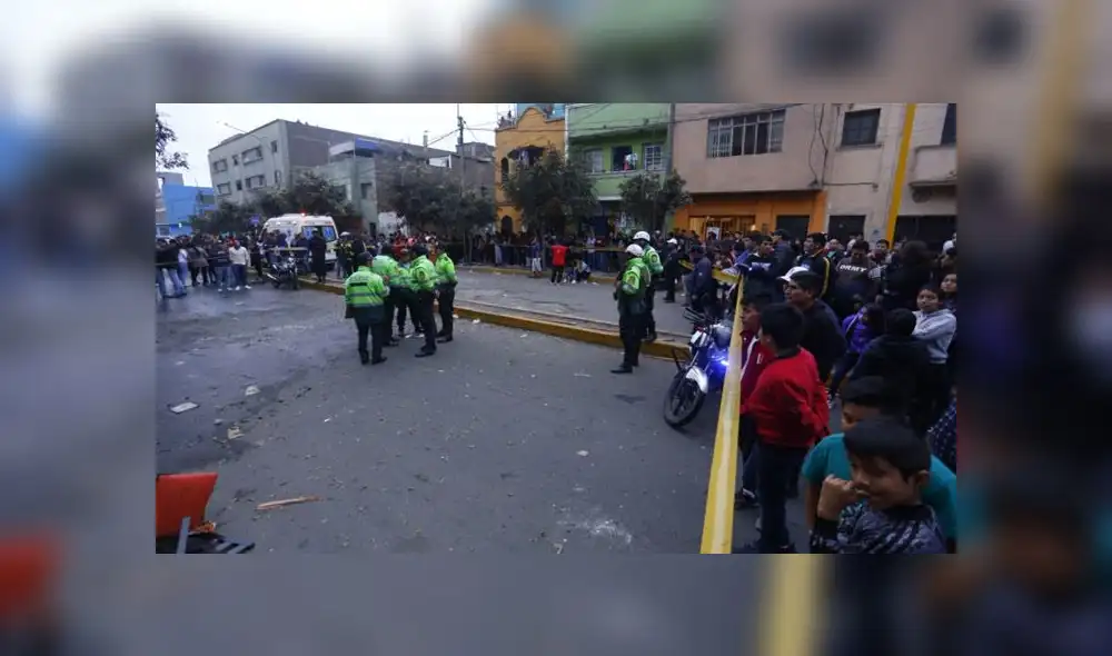 Bomberos atendieron emergencia, mientras que ambulancias SAMU y patrulleros de la Policía y Serenazgo trasladaron a los heridos a hospitales. (Foto: Flavio Matos / La República)