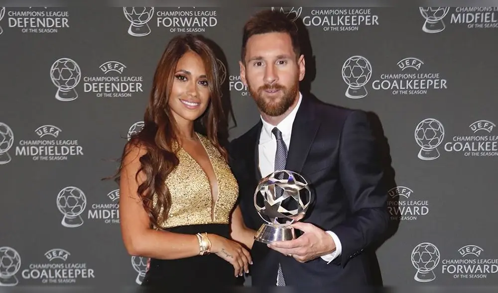 Antonella Roccuzzo sorprende con minifalda durante la “Semana de la Moda de París” Antonella Roccuzzo sorprende con minifalda durante la “Semana de la Moda de París”