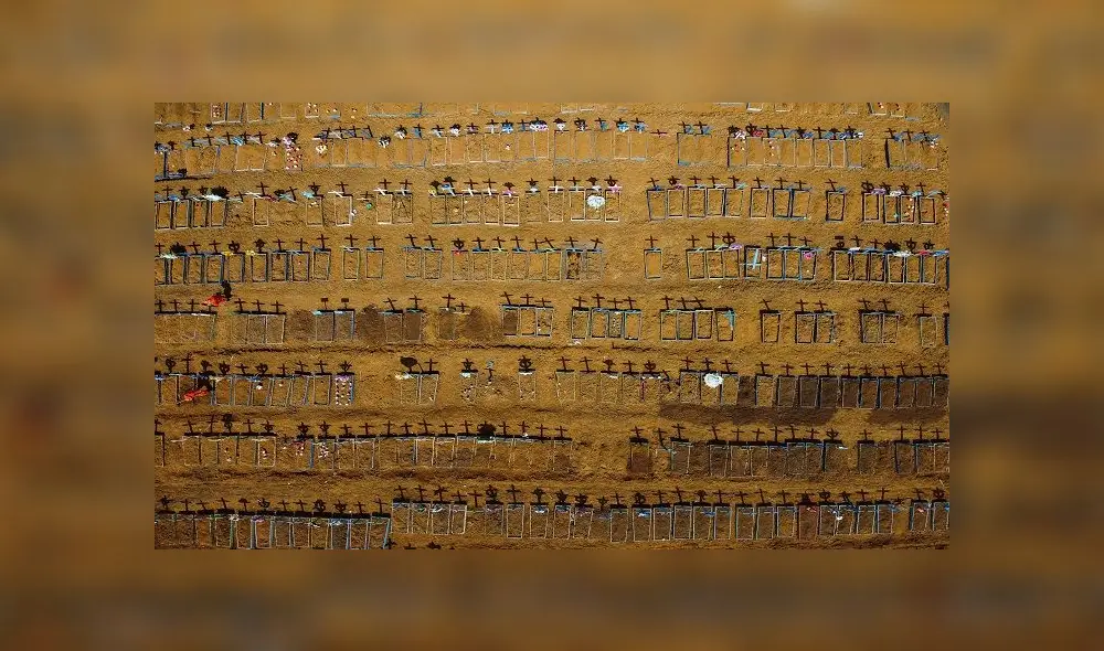 Aerial view of the Nossa Senhora Aparecida cemetery where COVID-19 victims are buried daily, in the neighbourhood of Taruma, in Manaus, Brazil, on June 2, 2020 during the novel coronavirus pandemic. - The pandemic has killed at least 375,555 people worldwide since it surfaced in China late last year, according to an AFP tally at 1100 GMT on Tuesday, based on official sources. Brazil is the fourth worst-hit country with 29,937 deaths so far. (Photo by Michael DANTAS / AFP) Aerial view of the Nossa Senhora Aparecida cemetery where COVID-19 victims are buried daily, in the neighbourhood of Taruma, in Manaus, Brazil, on June 2, 2020 during the novel coronavirus pandemic. - The pandemic has killed at least 375,555 people worldwide since it surfaced in China late last year, according to an AFP tally at 1100 GMT on Tuesday, based on official sources. Brazil is the fourth worst-hit country with 29,937 deaths so far. (Photo by Michael DANTAS / AFP)
