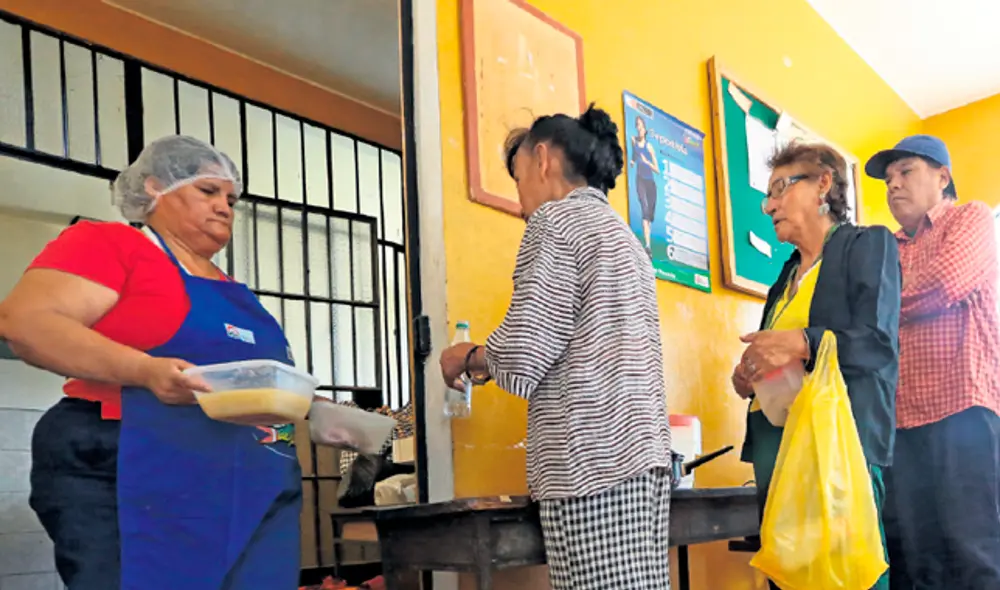 Alcaldes ya cuentan con presupuesto para atender a los más vulnerables Alcaldes ya cuentan con presupuesto para atender a los más vulnerables