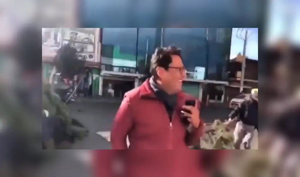 En Facebook, un reportero no imaginó que sería protagonista de la noticia al informar que su auto fue destrozado por un árbol.