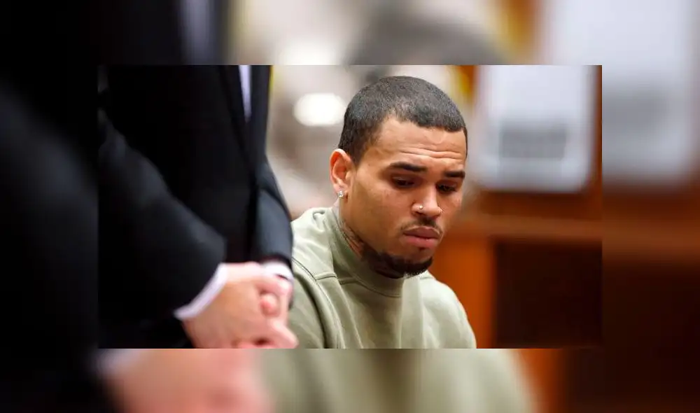 J Balvin criticado a causa de Chris Brown, abusador de Rihanna [FOTOS]