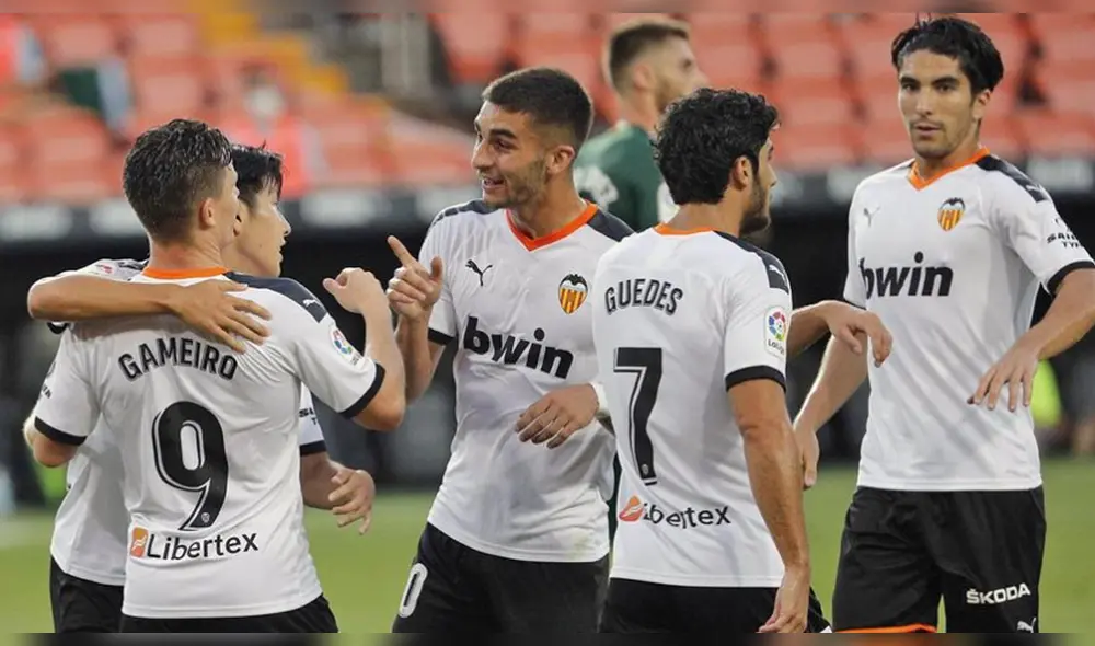Valencia vs. Espanyol en el partido por LaLiga. | FOTO: EFE