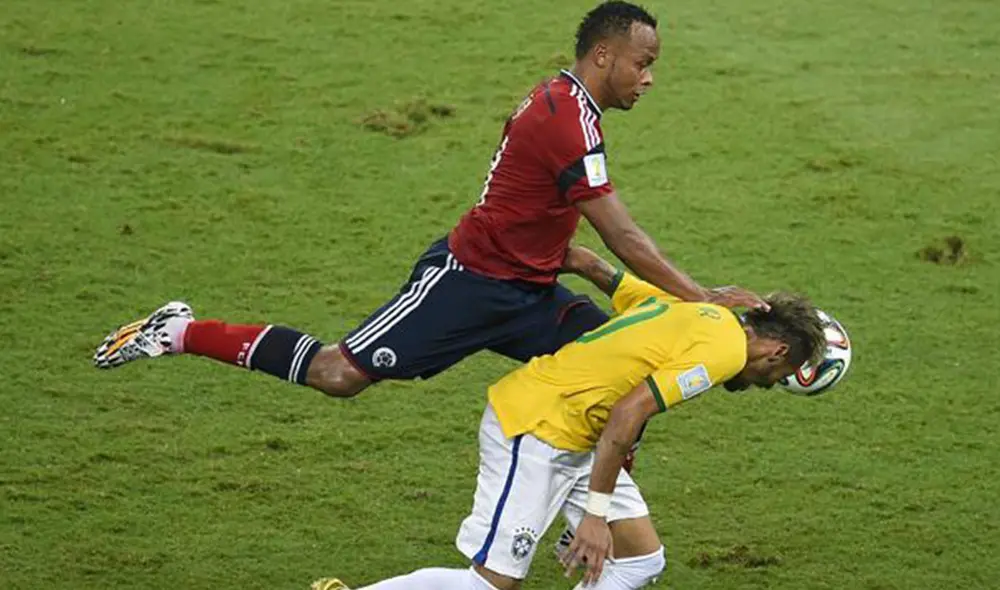 Camilo Zúñiga lesionó a Neymar en el Brasil vs. Colombia de cuartos de final del Mundial 2014. Foto: AFP. Camilo Zúñiga lesionó a Neymar en el Brasil vs. Colombia de cuartos de final del Mundial 2014. Foto: AFP.