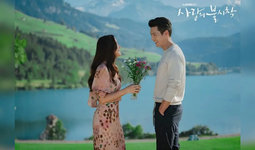 tvN hizo una hermosa sesión fotográfica de la pareja en Instagram para celebrar el final de "Crash Landing On You". tvN hizo una hermosa sesión fotográfica de la pareja en Instagram para celebrar el final de "Crash Landing On You".