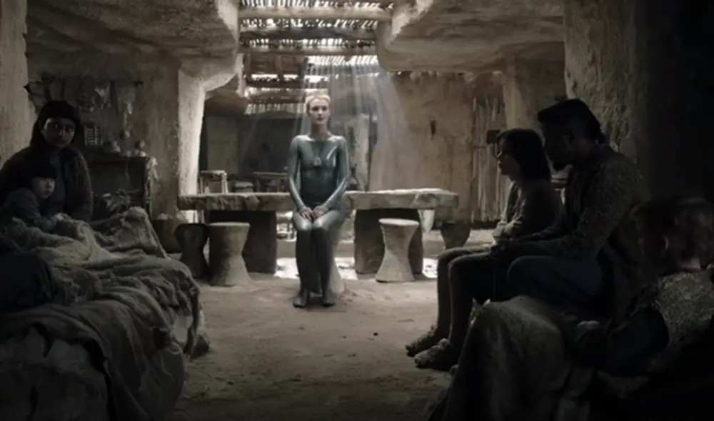 Amanda Collin interpreta a ‘Madre’, poderosa androide programada para proteger a los humanos tras la destrucción de la Tierra. (Foto: Captura YouTube HBO Max)