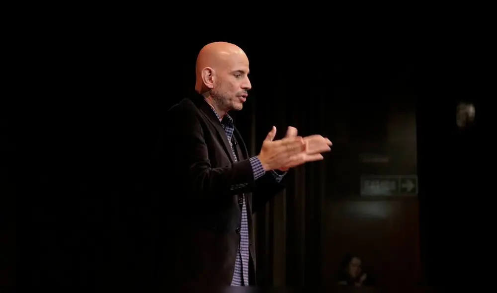 Rodrigo González comparte video de Ricardo Morán en estado de ebriedad en fiesta de Latina. Rodrigo González comparte video de Ricardo Morán en estado de ebriedad en fiesta de Latina.