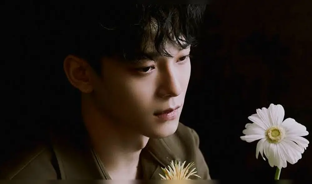 El vocalista de EXO reveló sus motivaciones para someterse a una cirugía irreversible.