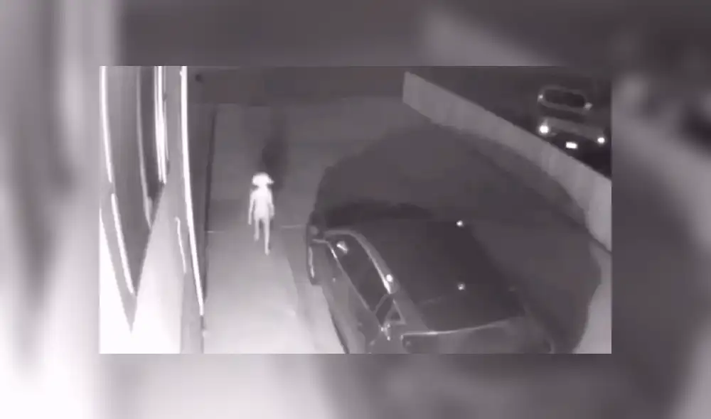 Desliza para ver los detalles de este video viral de YouTube. Foto: Captura.