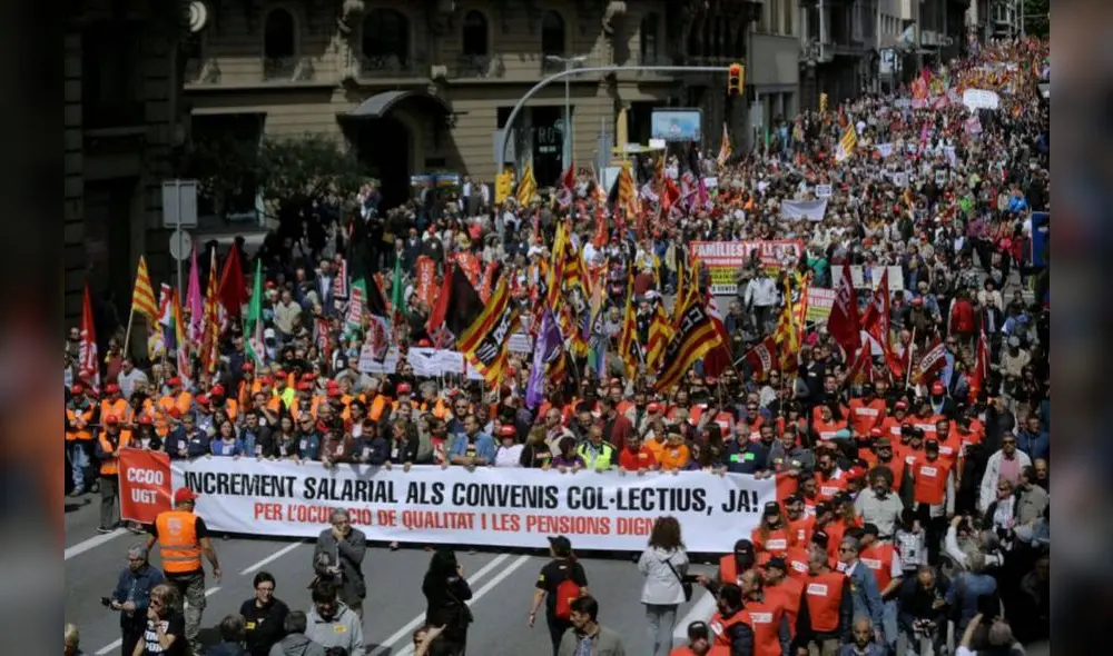 Gran marcha realizada para exigir justos derechos laborales. (Foto: El País)