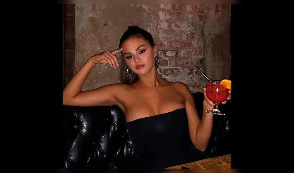 Selena Gómez presume sus encantos con sensual escote: ¿se operó el busto?