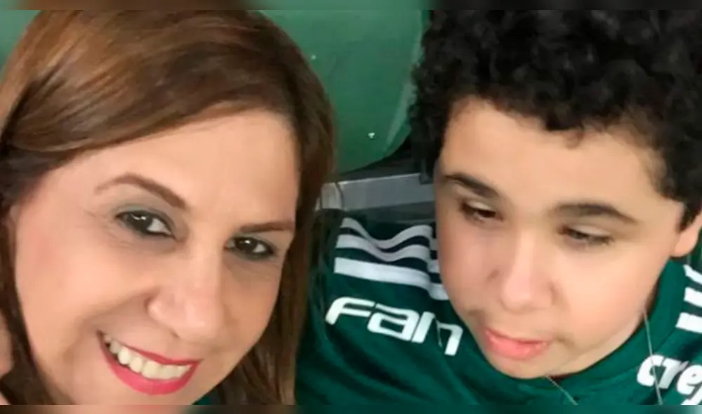 Silvia Grecco nominada a mejor fan en los Premios Thes Best 2019 de la FIFA.