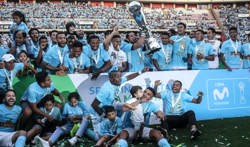 Arsenal saludó a Sporting Cristal por su aniversario número 64. | Foto: GLR Arsenal saludó a Sporting Cristal por su aniversario número 64. | Foto: GLR
