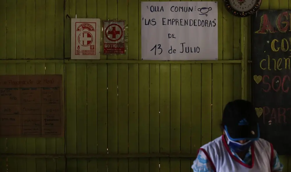 Mujeres exigen que el gobierno destine el presupuesto de Qali Warma que prometieron. Créditos: Marco Cotrina / La República Mujeres exigen que el gobierno destine el presupuesto de Qali Warma que prometieron. Créditos: Marco Cotrina / La República