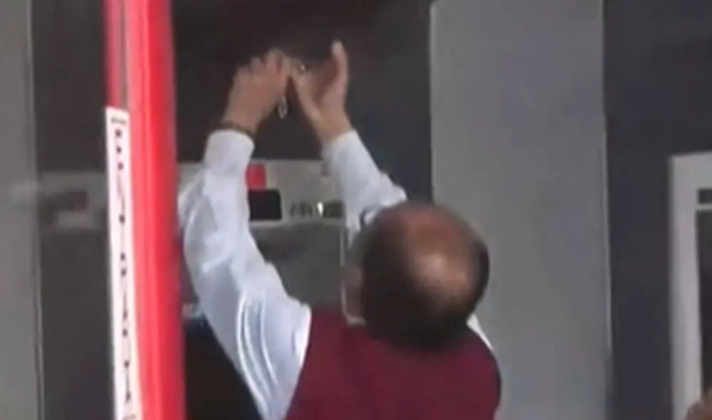 El usuario reportó el caso a los medios de comunicación. El usuario reportó el caso a los medios de comunicación.