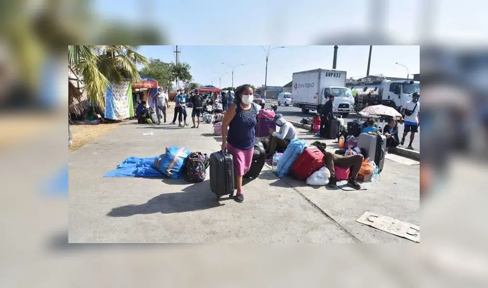 Las personas tienen todas sus pertenencias en las calles. Créditos: Jenny Valdivia. Las personas tienen todas sus pertenencias en las calles. Créditos: Jenny Valdivia.