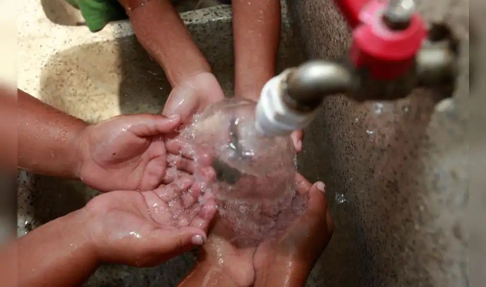 Desde julio, tarifa de agua potable subirá en 10% para el 80% de limeños Desde julio, tarifa de agua potable subirá en 10% para el 80% de limeños