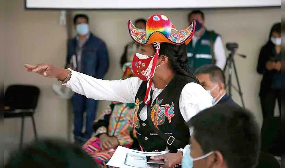 pedidos. Población de Coata pidió a ministros y autoridades de Puno una solución a la contaminación provocada en la cuenca que causa daño en su salud.