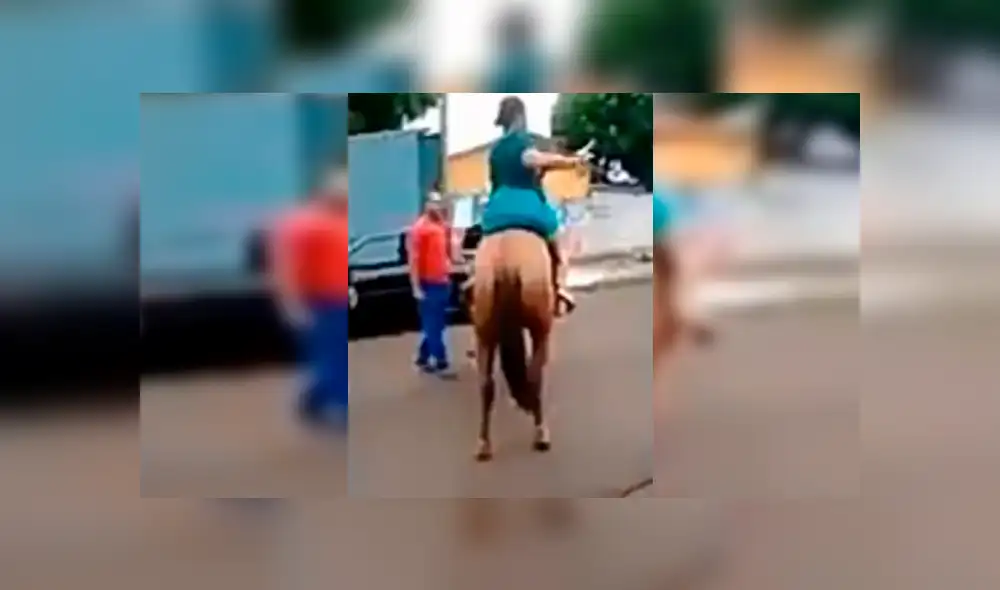 Instagram: golpea a caballo y este se venga de la peor forma [VIDEO]
